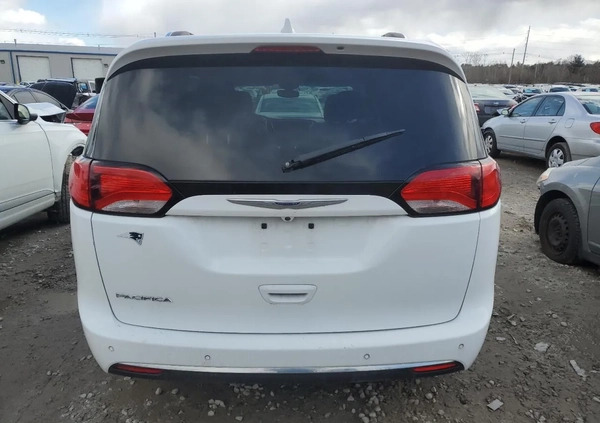 Chrysler Pacifica cena 42500 przebieg: 106073, rok produkcji 2020 z Murowana Goślina małe 56